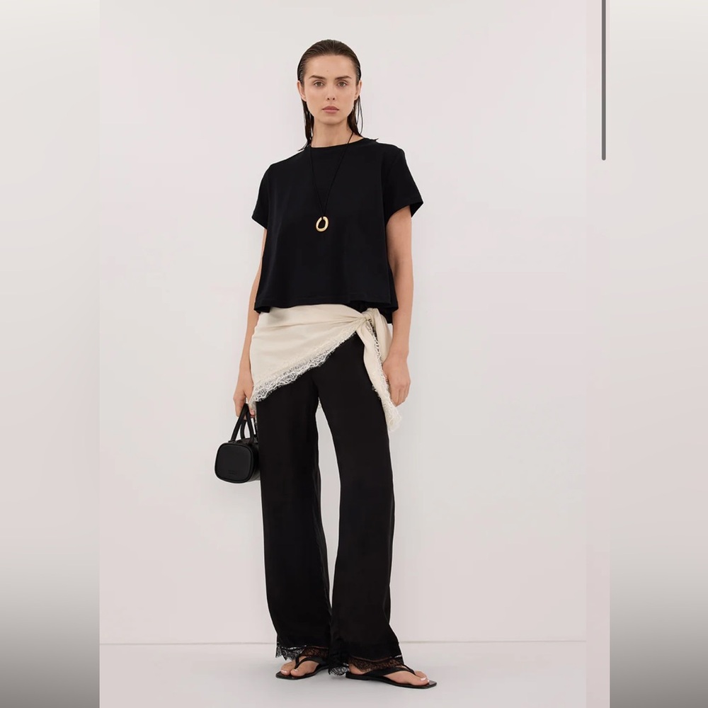 Dissh Black Cotton Short Sleeve Tee